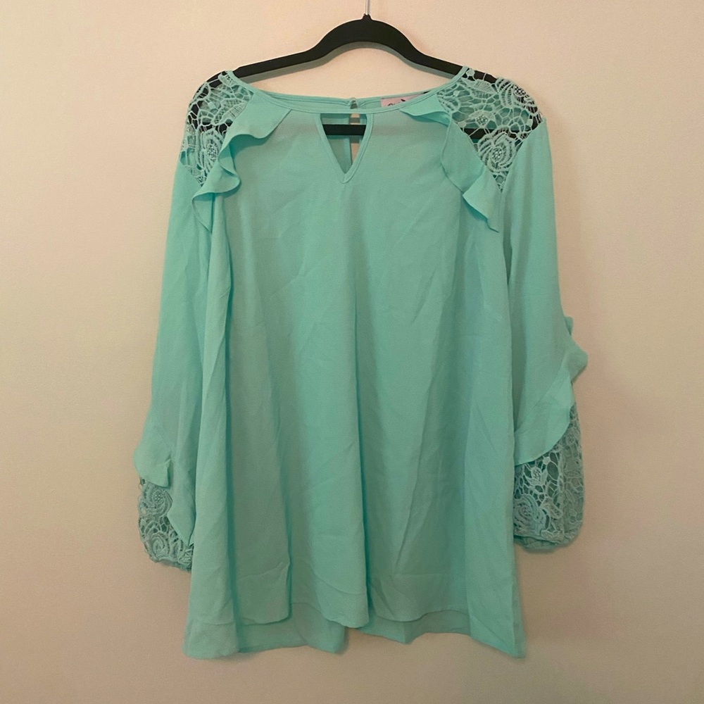 NWT Perfectly Priscilla teal long sleeve blouse